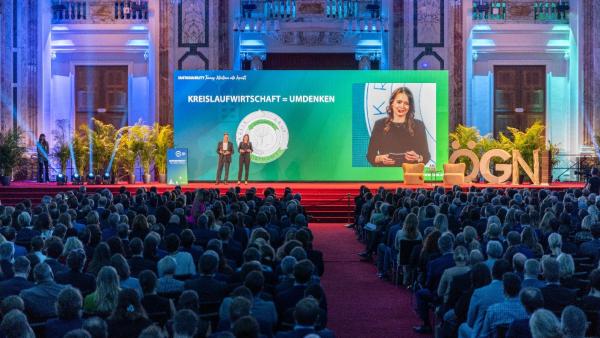 Handeln im Mittelpunkt