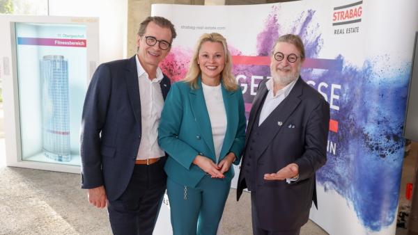 STRABAG SRE-Geschäftsführer Österreich Erwin Größ mit dorint- Geschäftsführerin Stefanie Brandes und dorint-Aufsichtsratsvorsitzenden Dirk Iserlohe (v.l.n.r.)