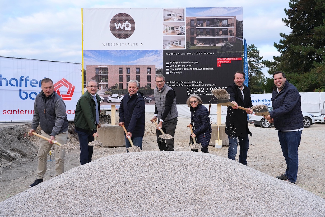 Spatenstich mit den Protagonisten