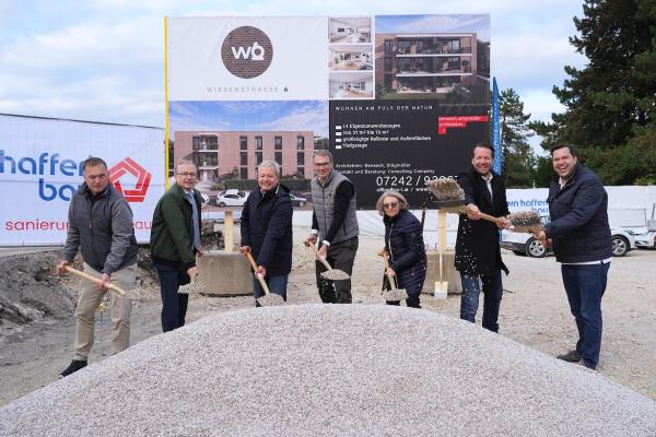 Spatenstich mit den Protagonisten