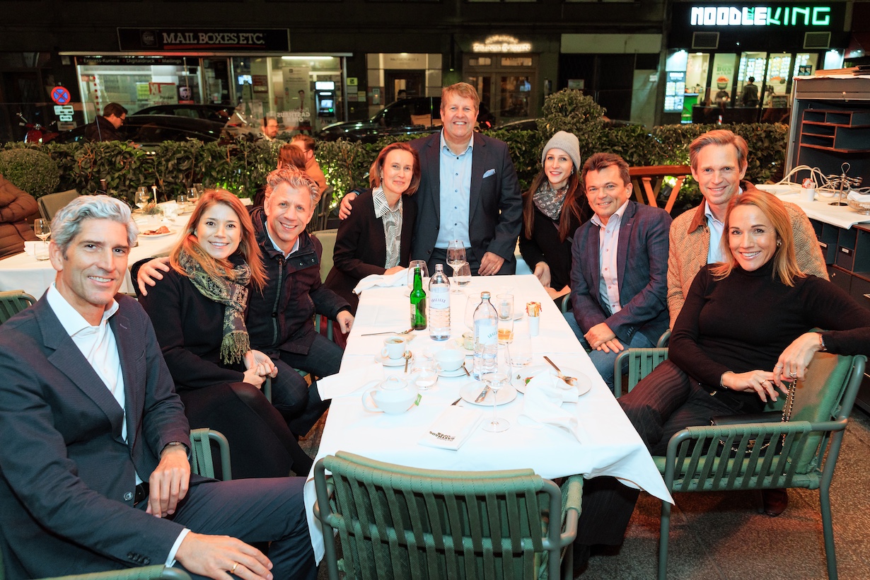 Gäste beim traditionellen EHL Ganslessen