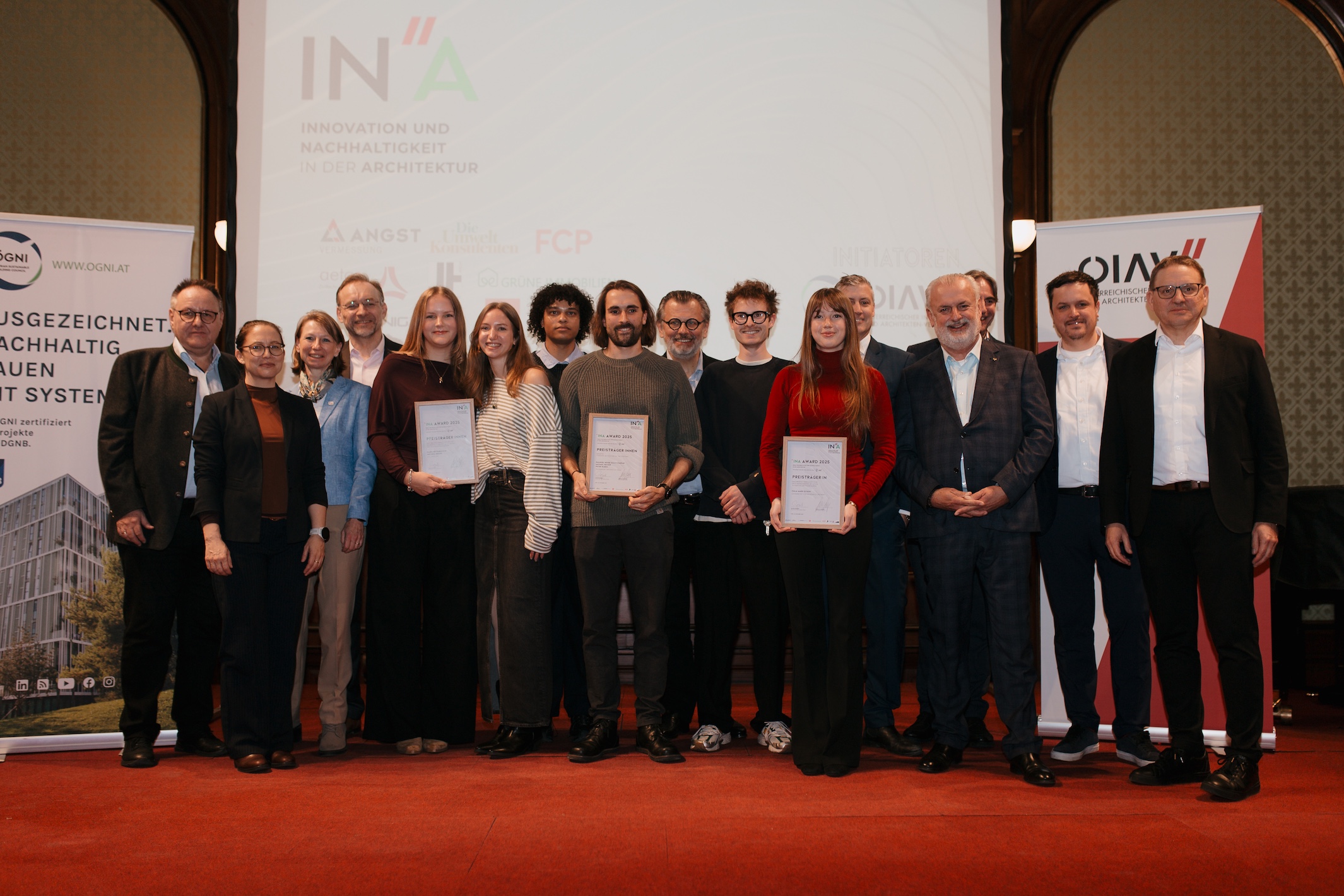 GewinnerInnen, SponsorInnen und Jury des INA Award