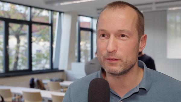 Dekarbonisierung und Nachhaltigkeitsstrategien in der Westfield Shopping City Süd: Ein Interview mit Juhasz Zsolt