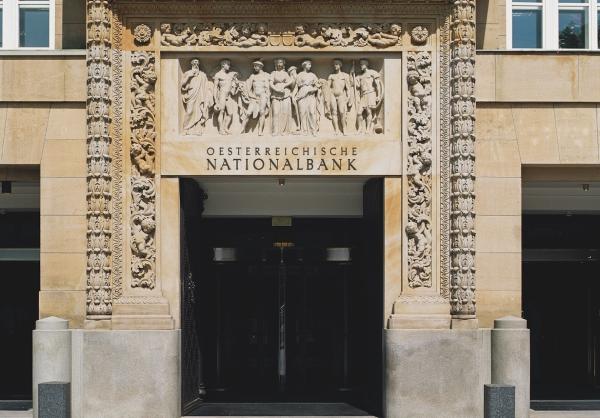 Gbäude der österreichischen NAtionalbank Eingang