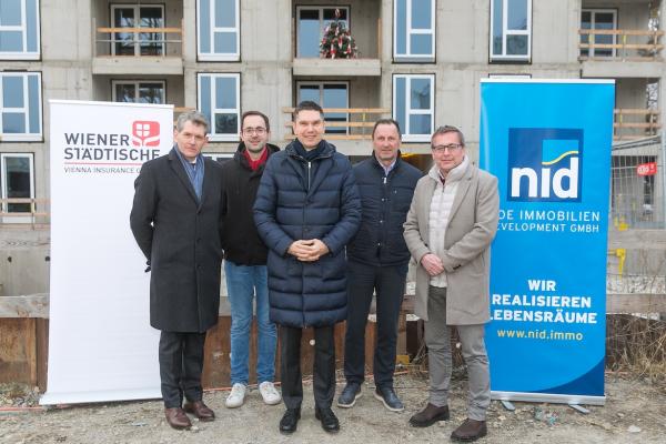 v.l.n.r.: Michael Neubauer, Geschäftsführer NOE Immobilien, Michael Kögl, Vizebürgermeister St. Pölten; Klaus Wiltschnigg, Wiener Städtische, Franz Lederhofer, Steiner Bau, Wolfgang Gutleder Geschäftsführer Steiner Bau GmbH