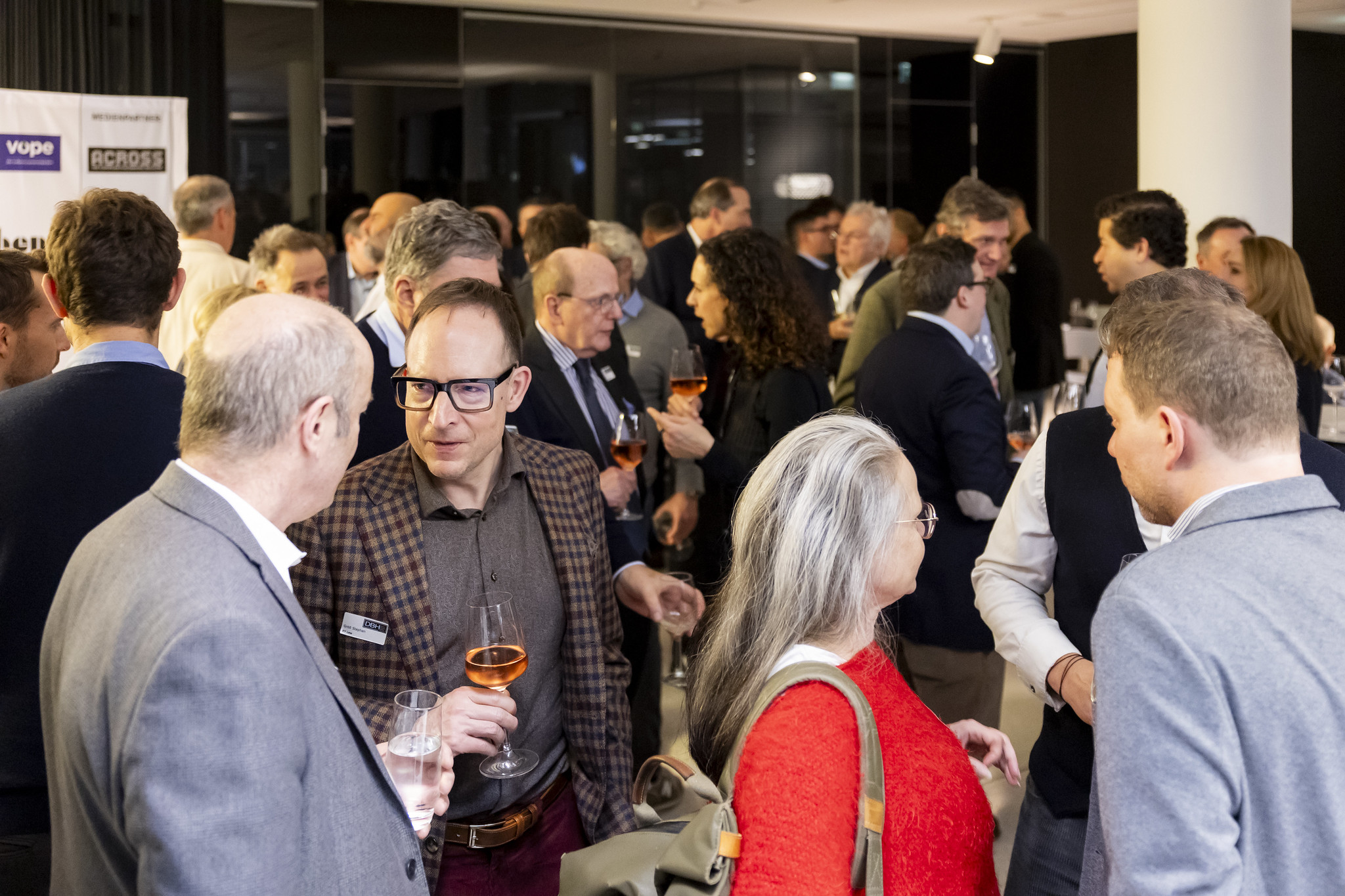 Gäste beim Drinks before home