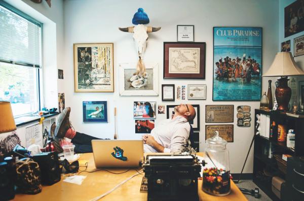 man-in-office_t20_4J3Rly