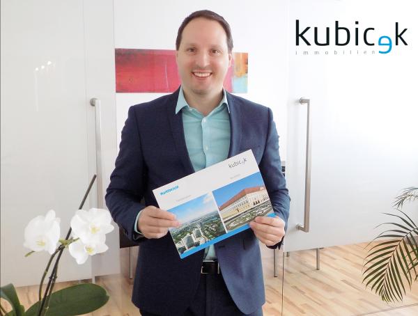 Thomas Kubicek präsentiert Immobilienmarktbericht 2022