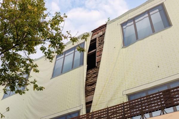 Wohnhaus am Gaudenzdorfer Gürtel kein Einzellfall: Mieter*innen organisieren gemeinsam Protest