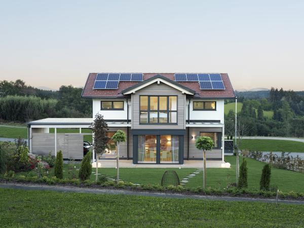 Kärntner Hausbauspezialist GRIFFNER bietet seine Holzäuser ab sofort auch energieautark an