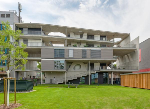 alexandra.vasak@reiterpr.com