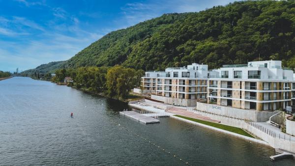 The Shore 1 ©️Victor Liska 47 blue sky 4 Kopie