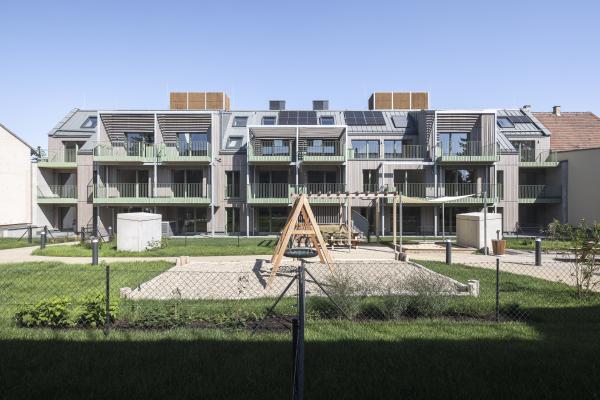 Wohnprojekt Timberlaa ist bezugsfertig – Schlüsselübergabe an die ersten EigentümerInnen