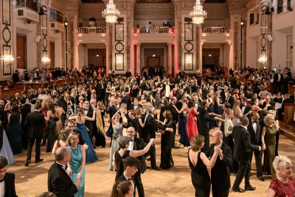 Kartenverkauf für den 18. Ball der Immobilienwirtschaft begonnen