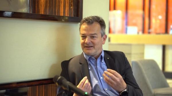 1021642651 640x360 1